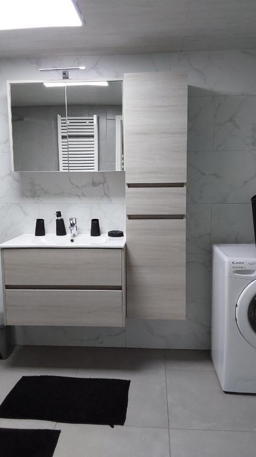 La Clef Des Champs Apartman Houffalize Kültér fotó